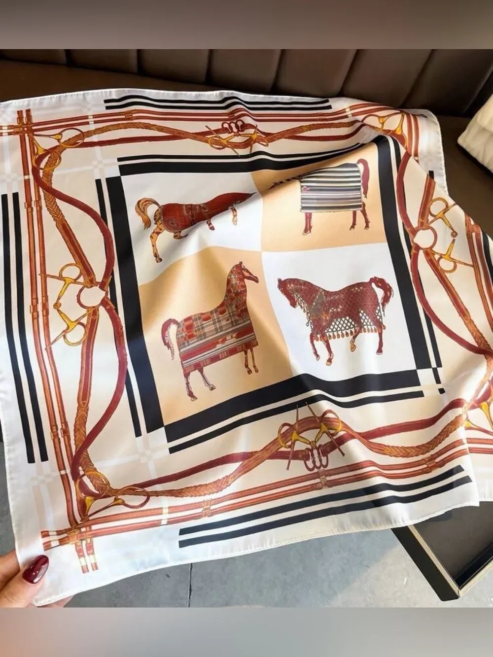 Equestrian Print lScarf A2053